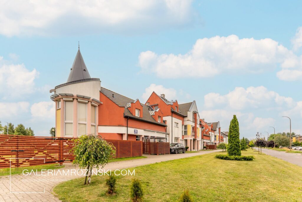 Mieszkanie z tarasem i garażem, 400 m od plaży – Darłówko
