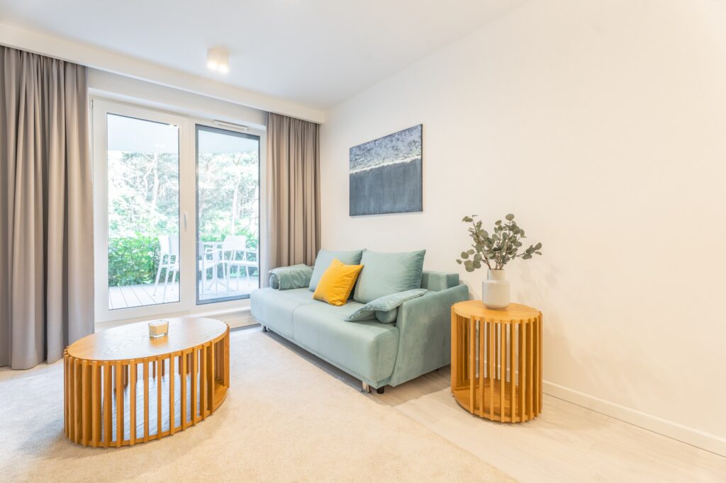 Apartament z tarasem między morzem a jeziorem