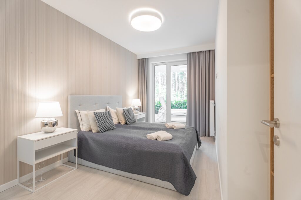 Apartament z tarasem między morzem a jeziorem