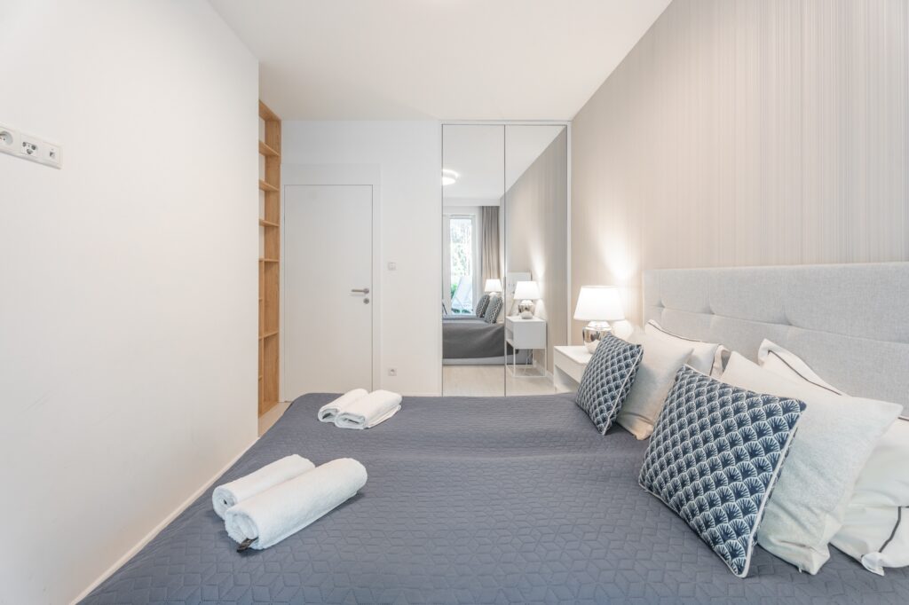 Apartament z tarasem między morzem a jeziorem