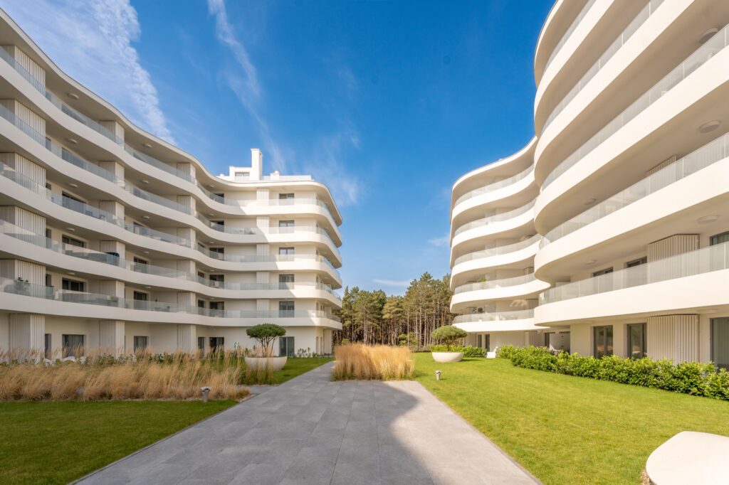 Apartament z tarasem między morzem a jeziorem
