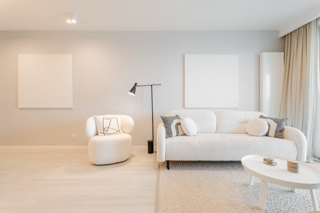 Apartament z widokiem na basen i jezioro