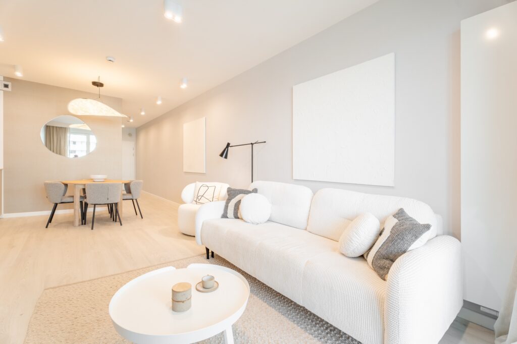 Apartament z widokiem na basen i jezioro