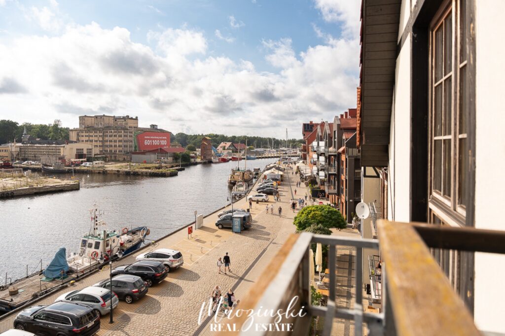 Dwupoziomowy apartament z widokiem na port – Ustka