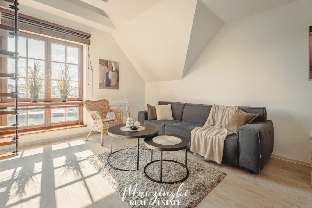 Dwupoziomowy apartament z widokiem na port – Ustka